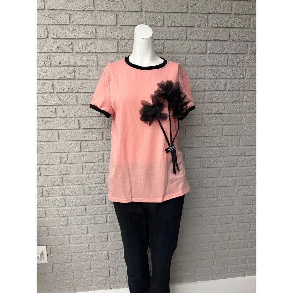 Women Pink Short Sleeve T-Shirt with 3D Flower Design Size L